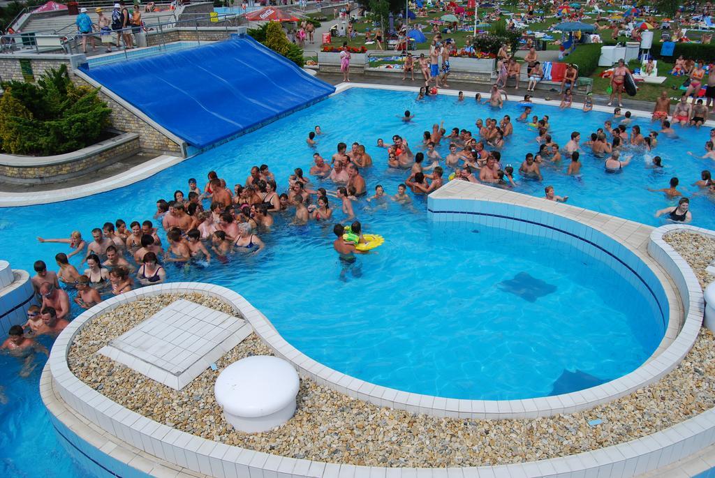 Hotel Termal Tiszaújváros Exteriér fotografie