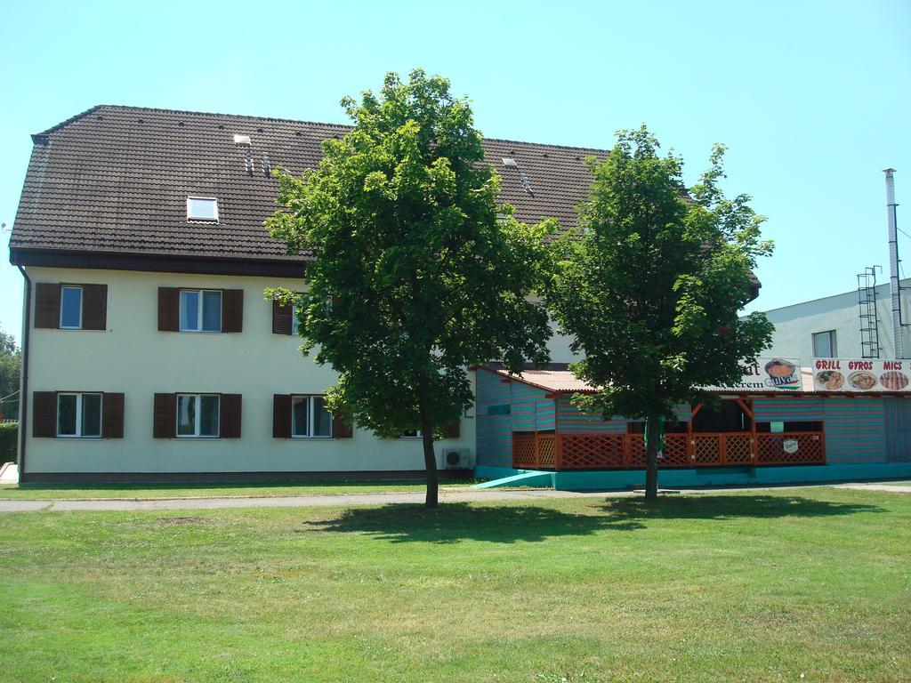 Hotel Termal Tiszaújváros Exteriér fotografie