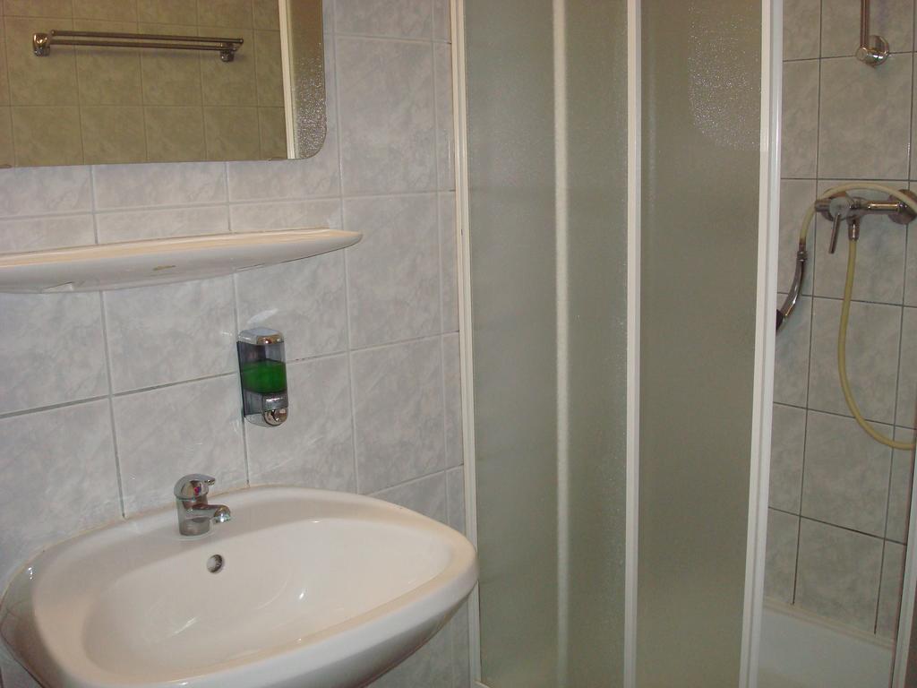 Hotel Termal Tiszaújváros Pokoj fotografie